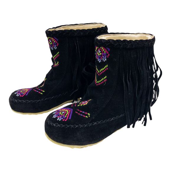 BUTITI Black Embroidered Southwestern Fuzzy-Lined Fringed Boho Ankle Boots 8 - Picture 4 of 12